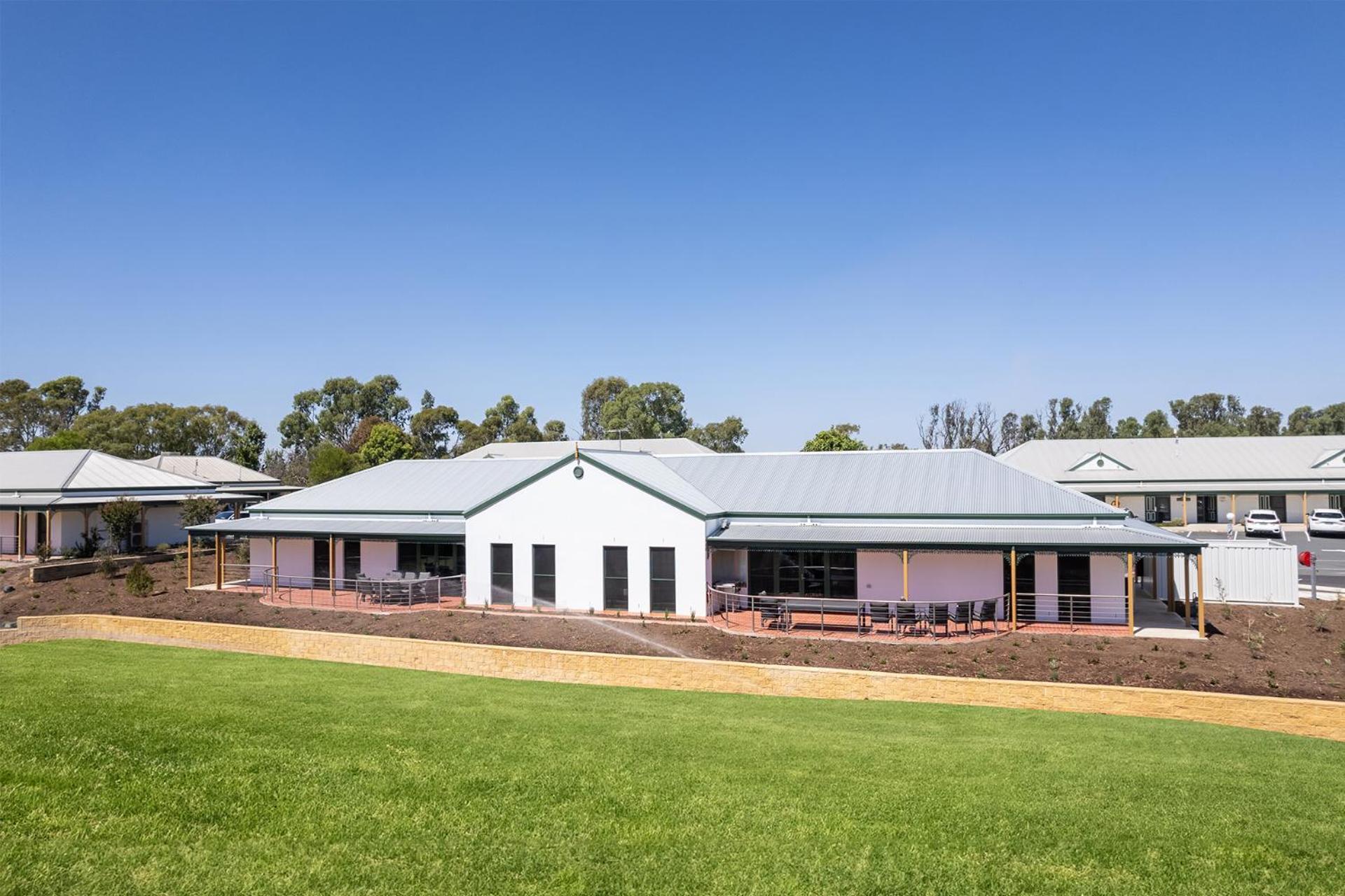 Yarrawonga Mulwala Golf Club Hotel Exterior foto The new hospital at Wagga Wagga