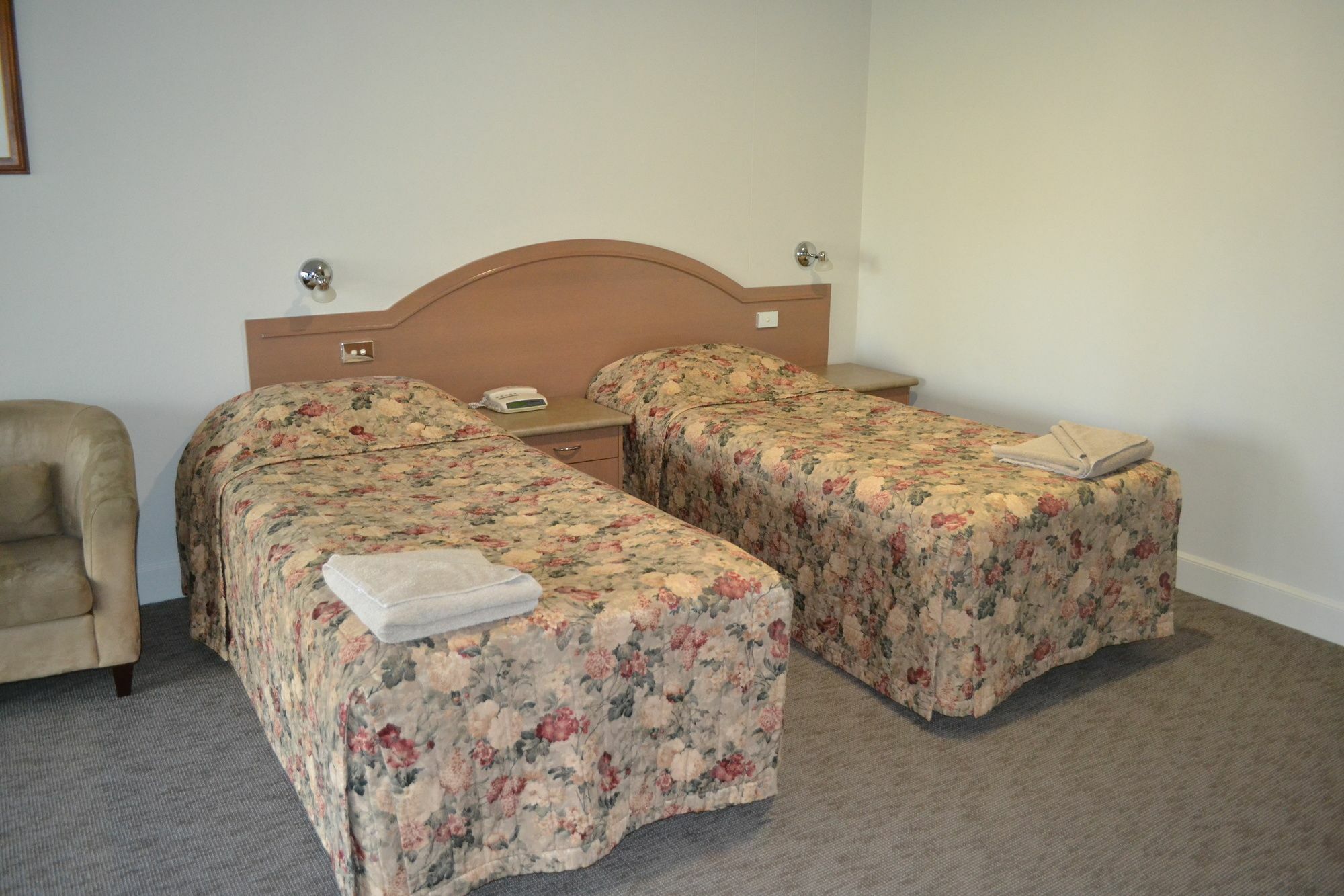 Yarrawonga Mulwala Golf Club Hotel Exterior foto A room at the hotel